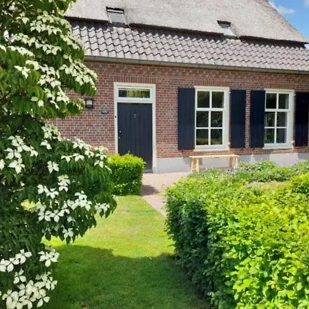 Alojamento de Acomodação e Pequeno-almoço Onder De Wolfskap Bed En Ontbijt Haaren (North Brabant)